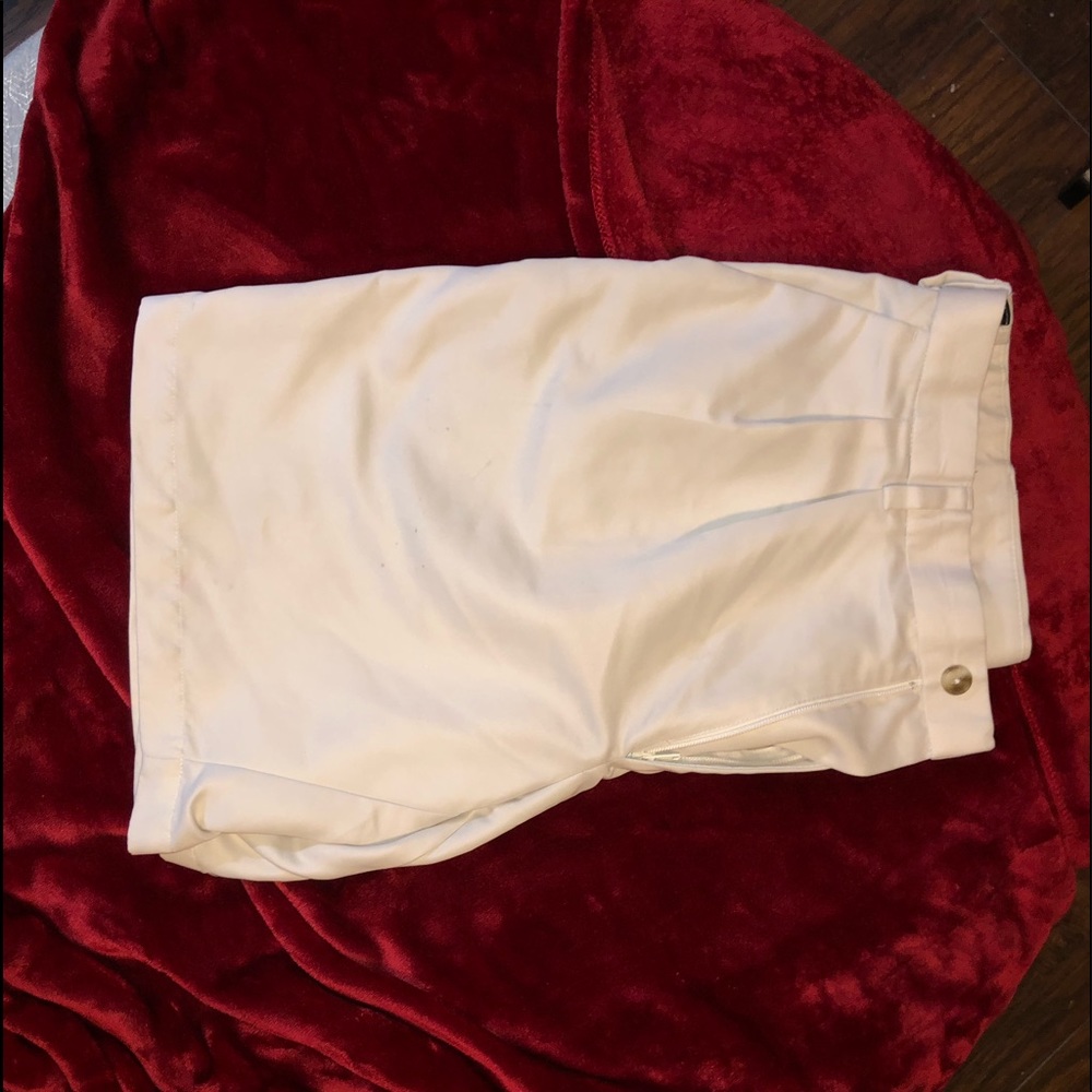 Men’s casual shorts. Khaki. 38 W x 9 “